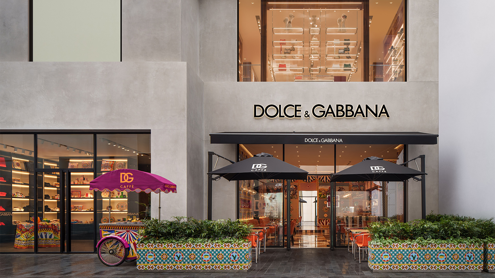 dolce-and-gabbana-new-opening-wuhan-banner